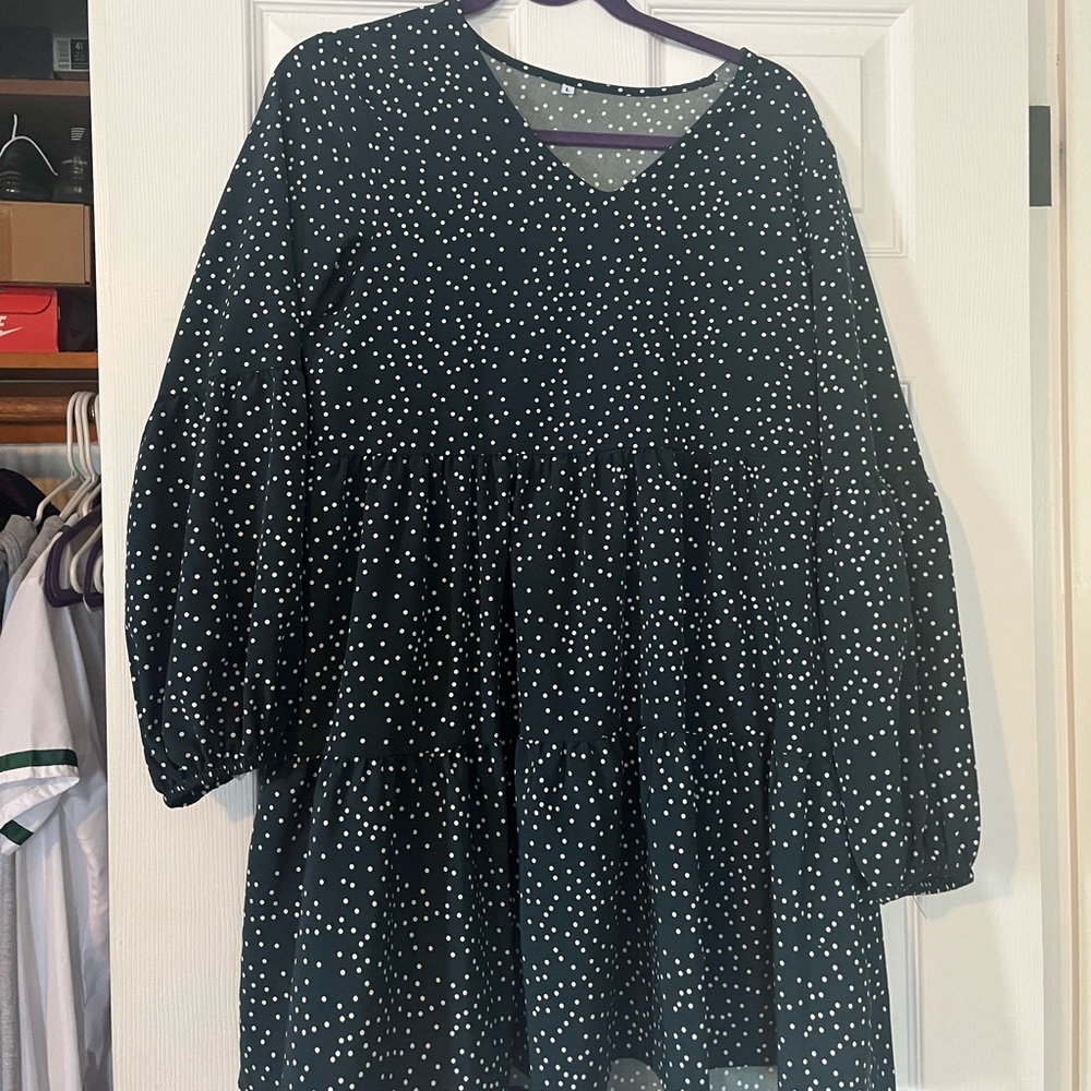 Green w/ white polka dot dress size L
